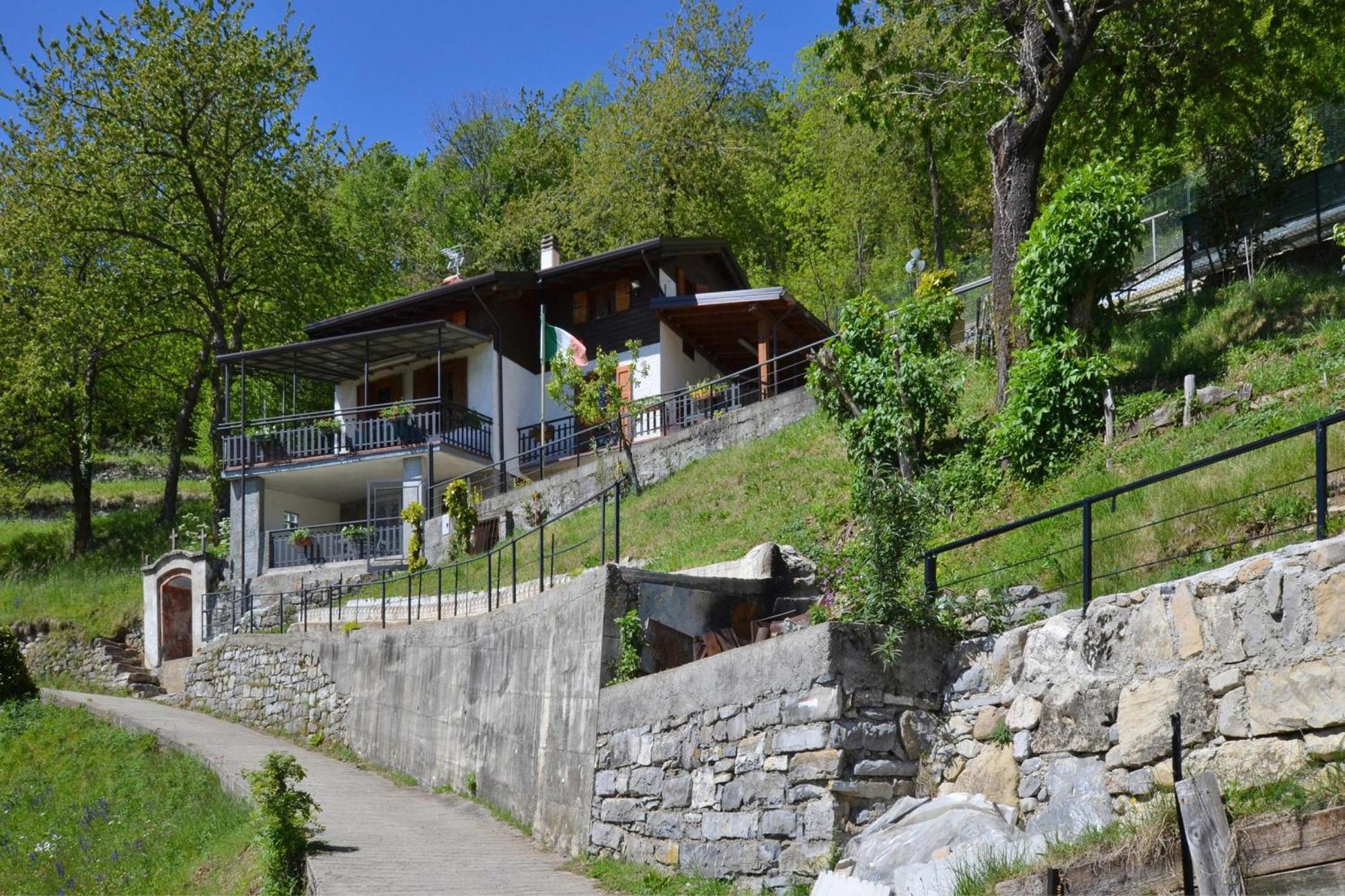 Casa Busso - Happy Rentals Esino Lario Экстерьер фото